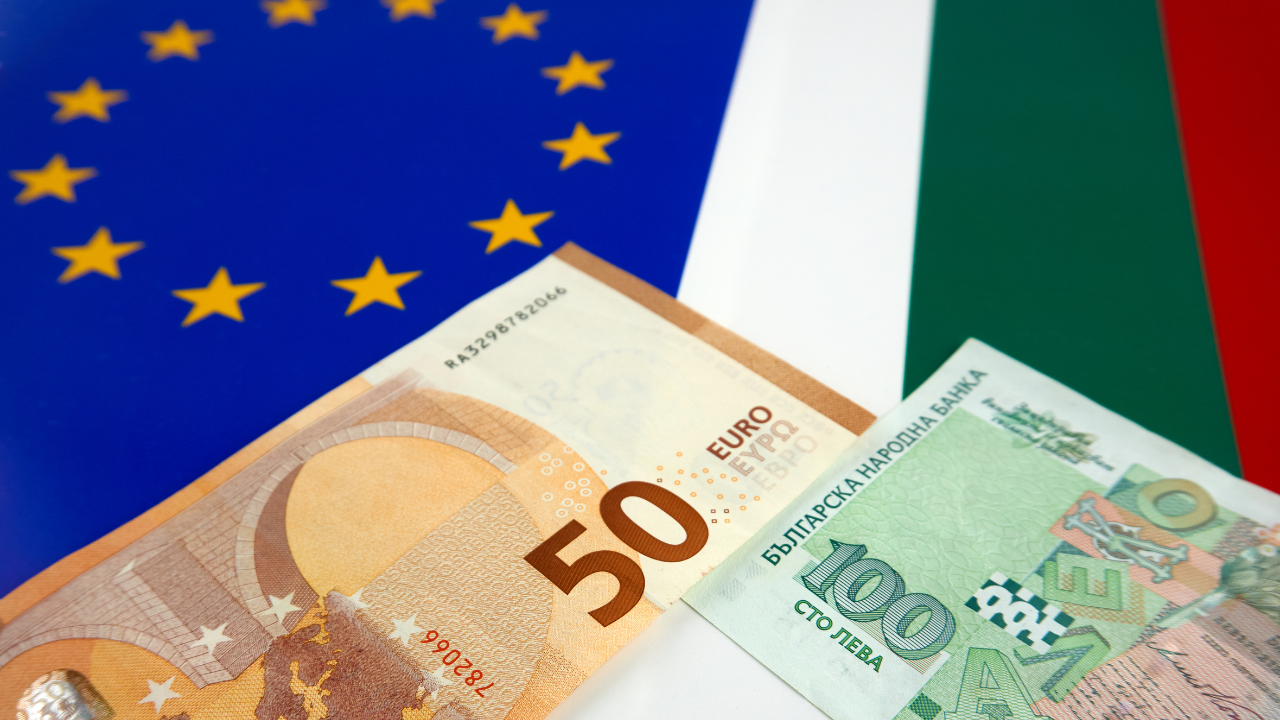 Митове и реалност: Ще обеднеем ли, ако въведем еврото?