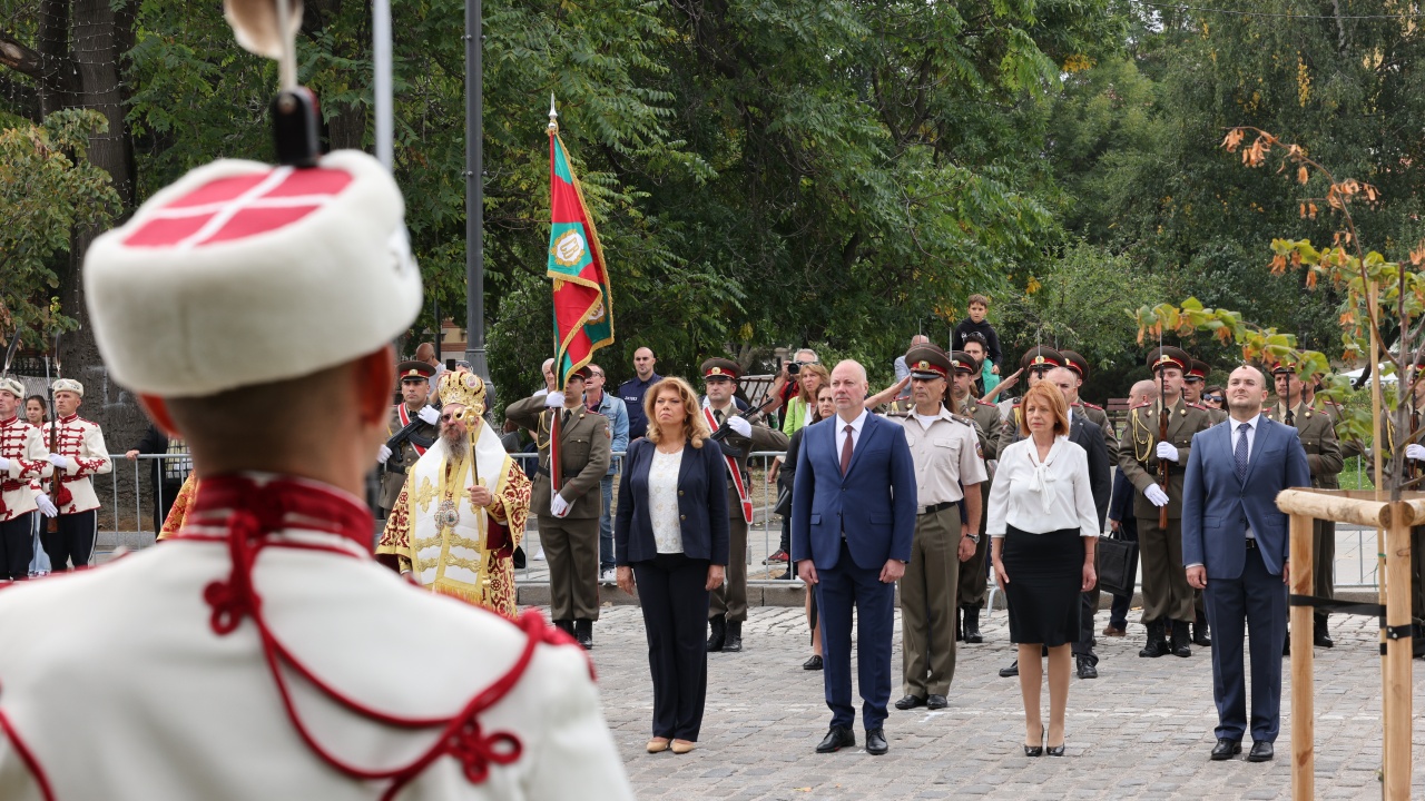 Росен Желязков и народни представители присъстваха на тържествената церемония по повод Деня на София