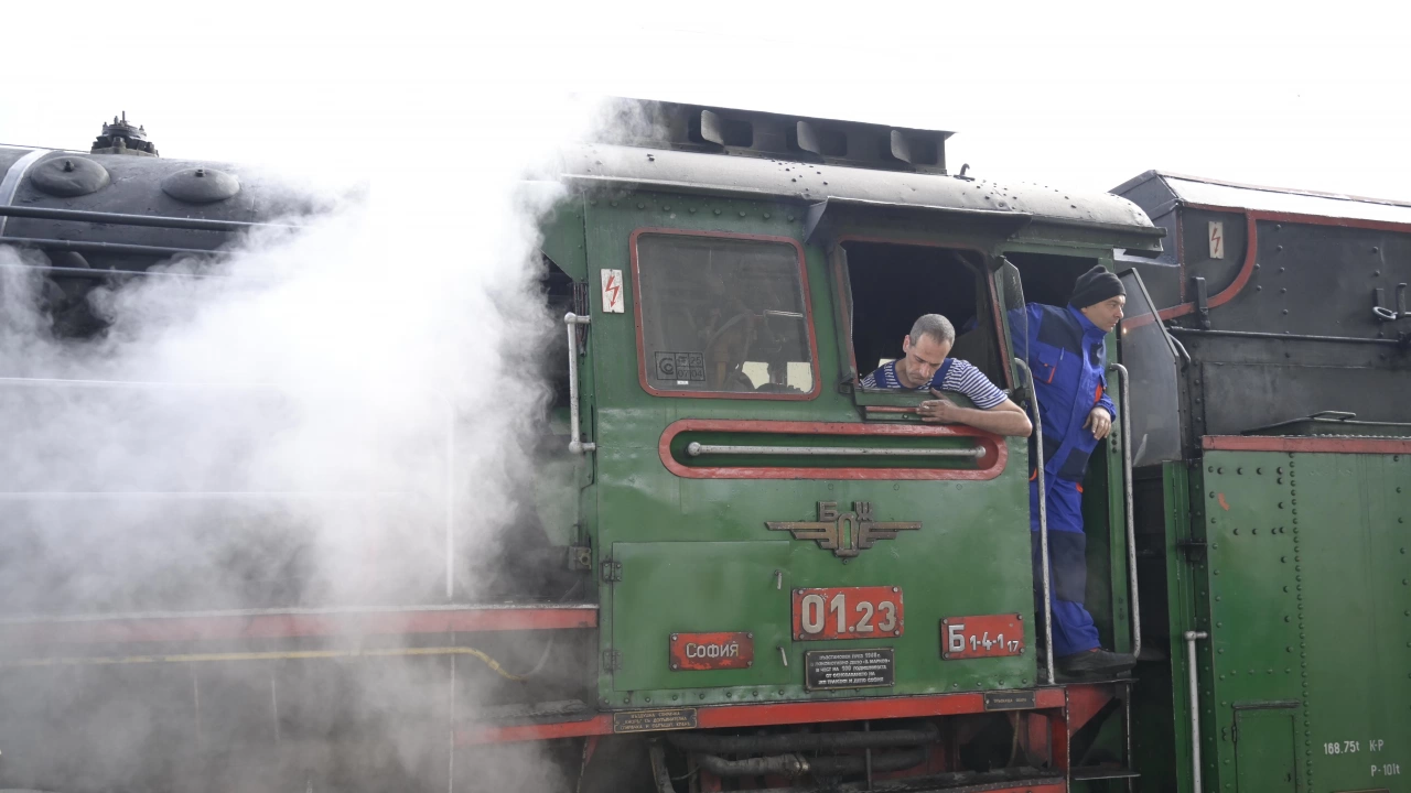 БДЖ ще организира пътуване с парен локомотив между София и