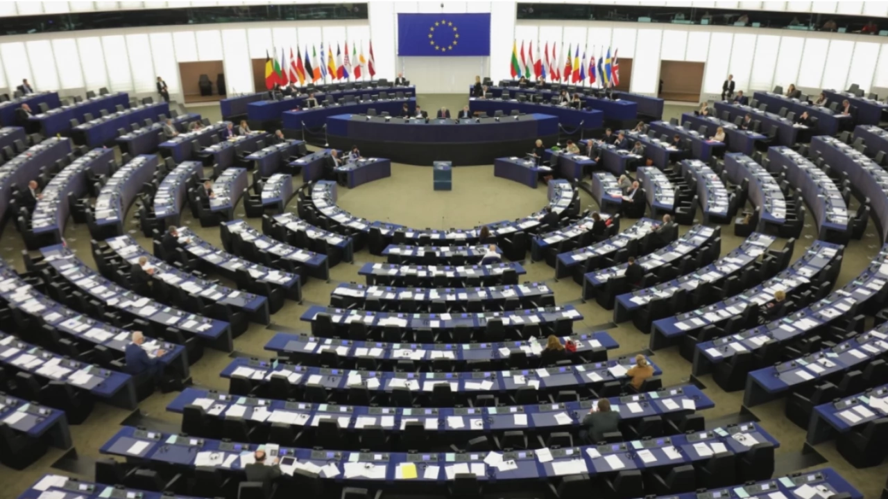 Евродепутатите подкрепиха укрепването на европейската отбранителна промишленост чрез общ закон