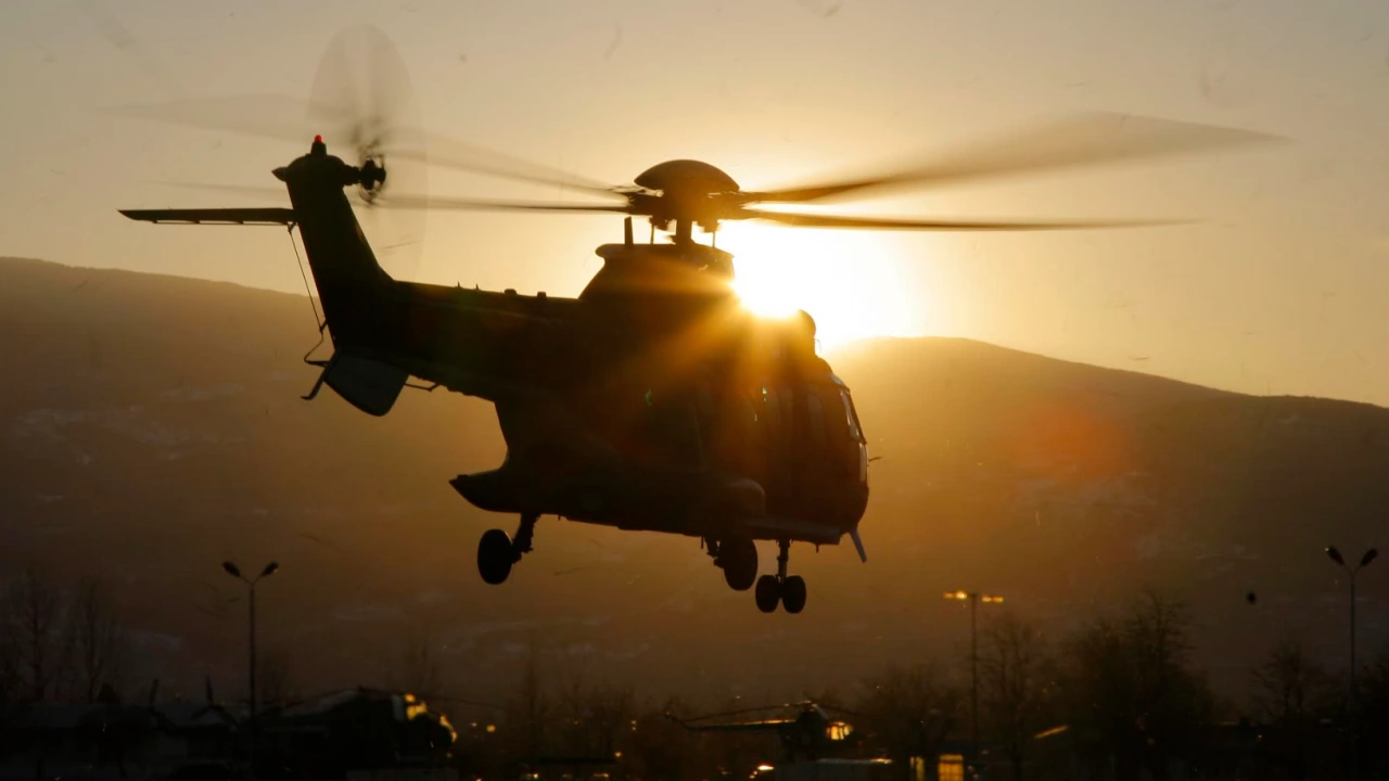 Военнослужещи и вертолет Cougar от ВВС се включиха днес 12