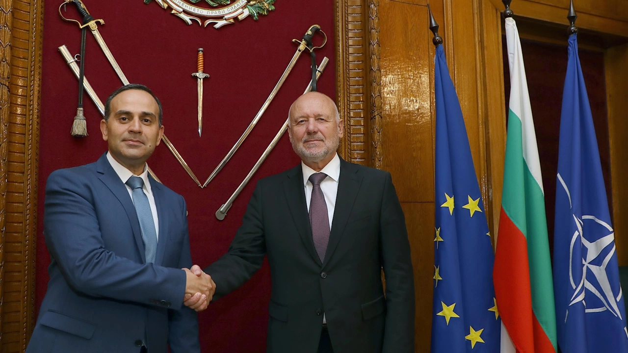 Развитието на сътрудничеството в областта на отбраната между Република България