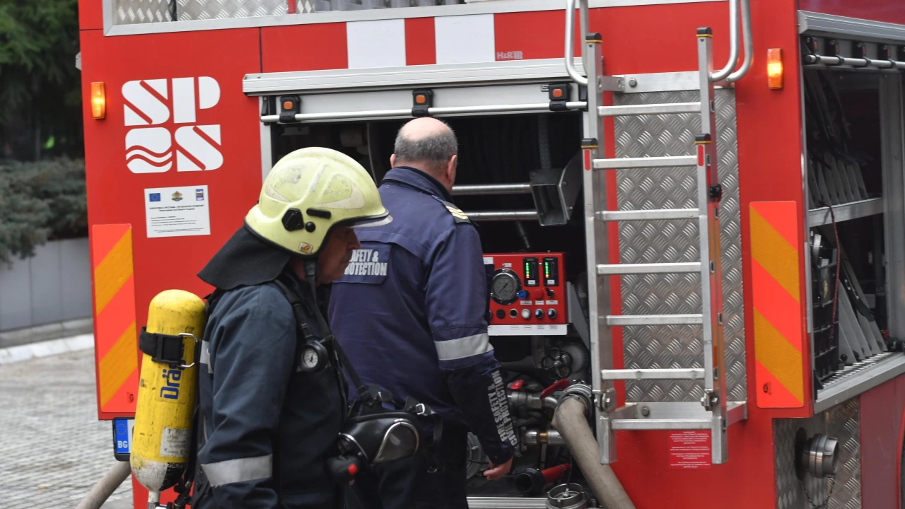 Пожарникарите са загасили 140 пожара в страната през изминалото денонощие