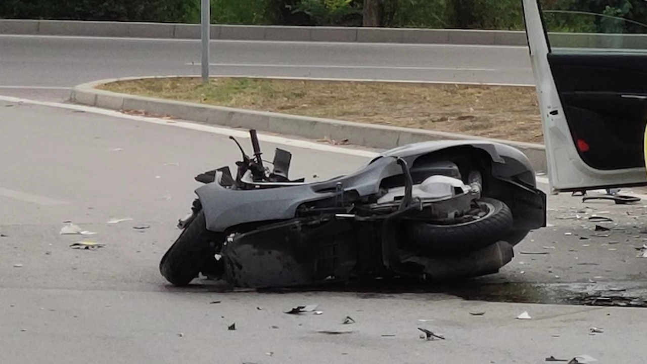 Мотоциклетист загина при катастрофа край Елин Пелин съобщиха от полицията На 14