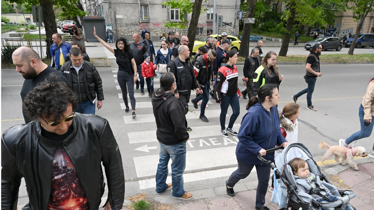 Пореден протест в центъра на София срещу войната по пътищата