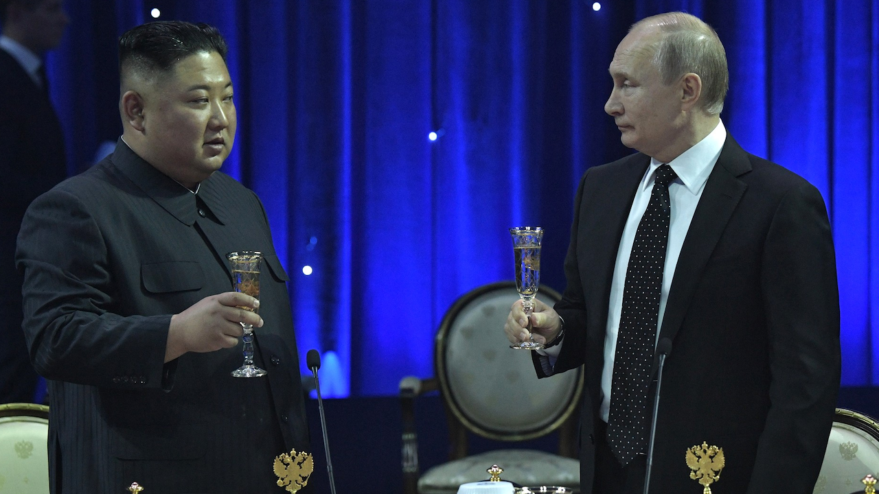 Западът е нащрек: Ким Чен-ун обещал „пълна подкрепа“ за Русия след срещите си с Путин