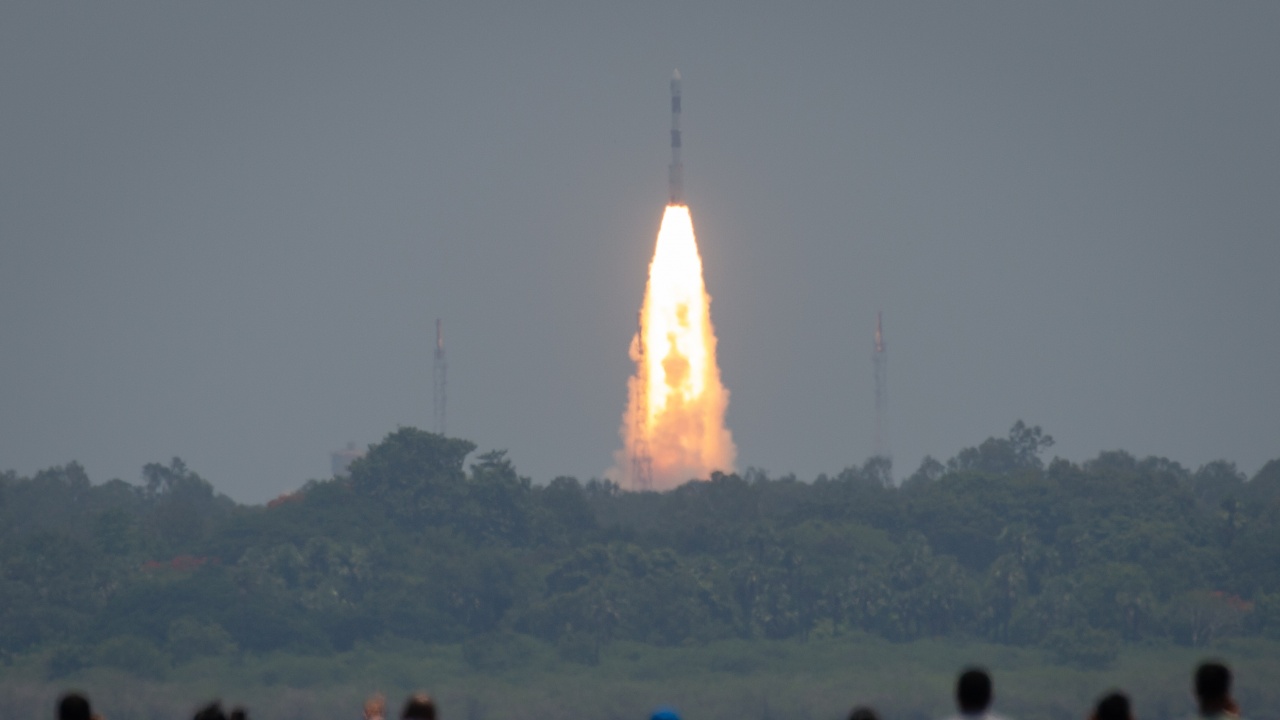 Индийската космическа станция започна да събира научни данни за Слънцето