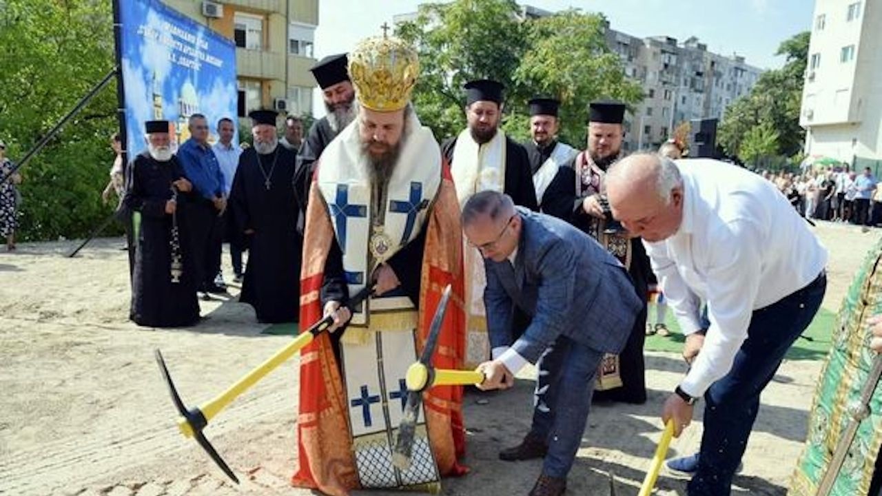Първа копка за нов православен храм в Сандански. 
С благословията на