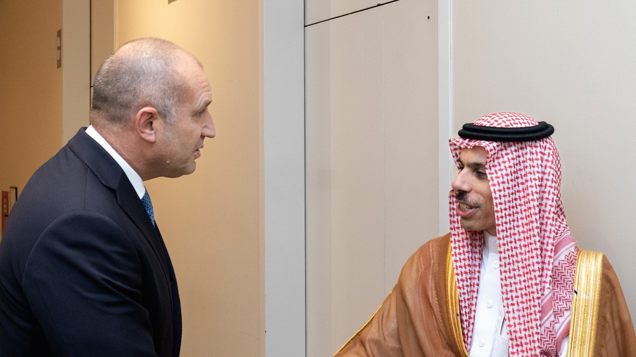 Радев разговаря с принц Фейсал бин Фархад ал Сауд