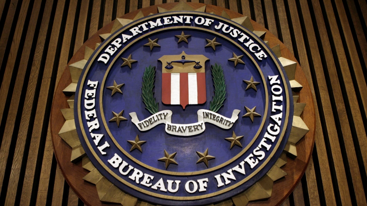 Бивш служител на ФБР призна, че е получавал пари от албански разузнавач
