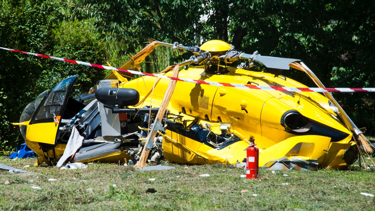 Открит е изчезналият тази сутрин селскостопански малък хеликоптер съобщават от