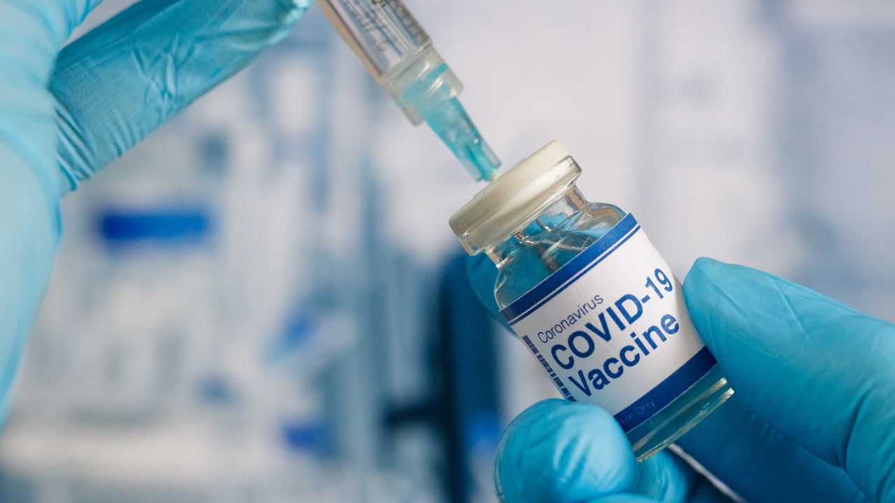 На 27.09 започва кампанията за имунизиране на възрастните хора срещу грип и COVID