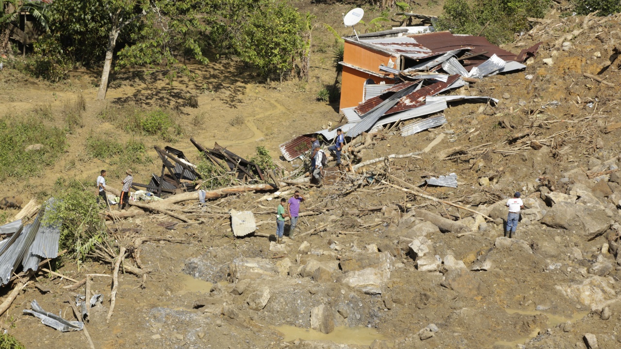 Бедствено положение в Гватемала: Проливни дъждове, свлачища, загинали и изчезнали