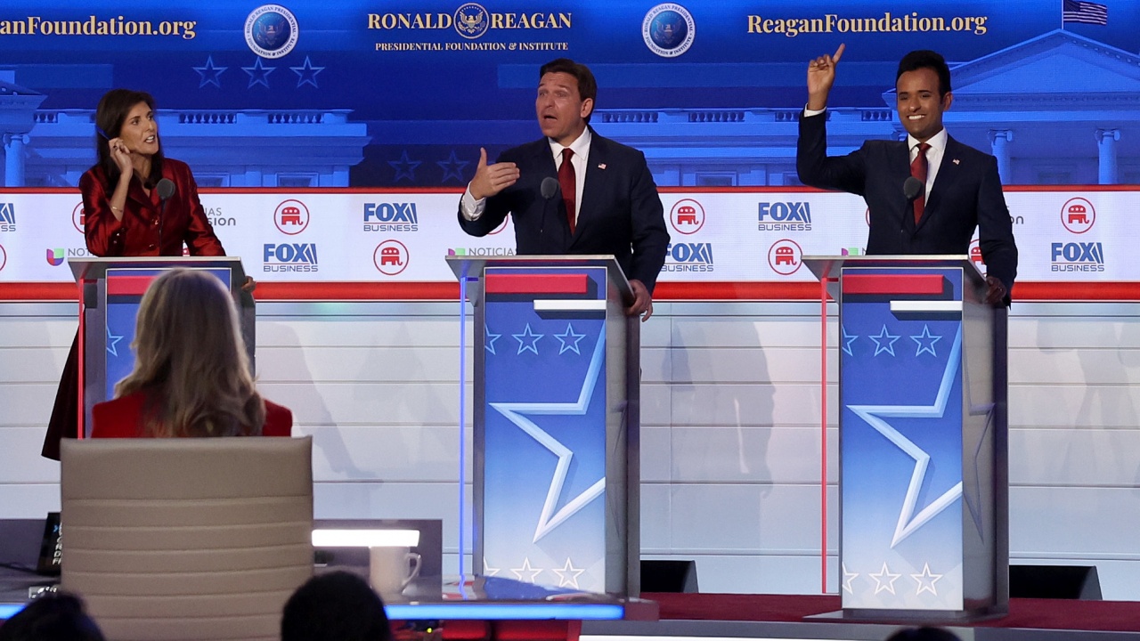 Размени на обиди белязаха дебат на кандидат-президенти от Републиканската партия в САЩ