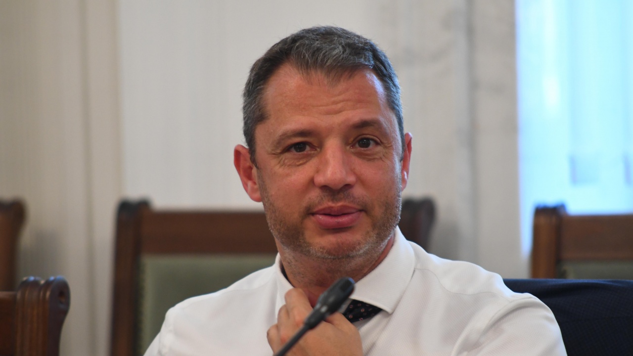 Делян Добрев: Няма да има батерии, няма да има и ТЕЦ-ове