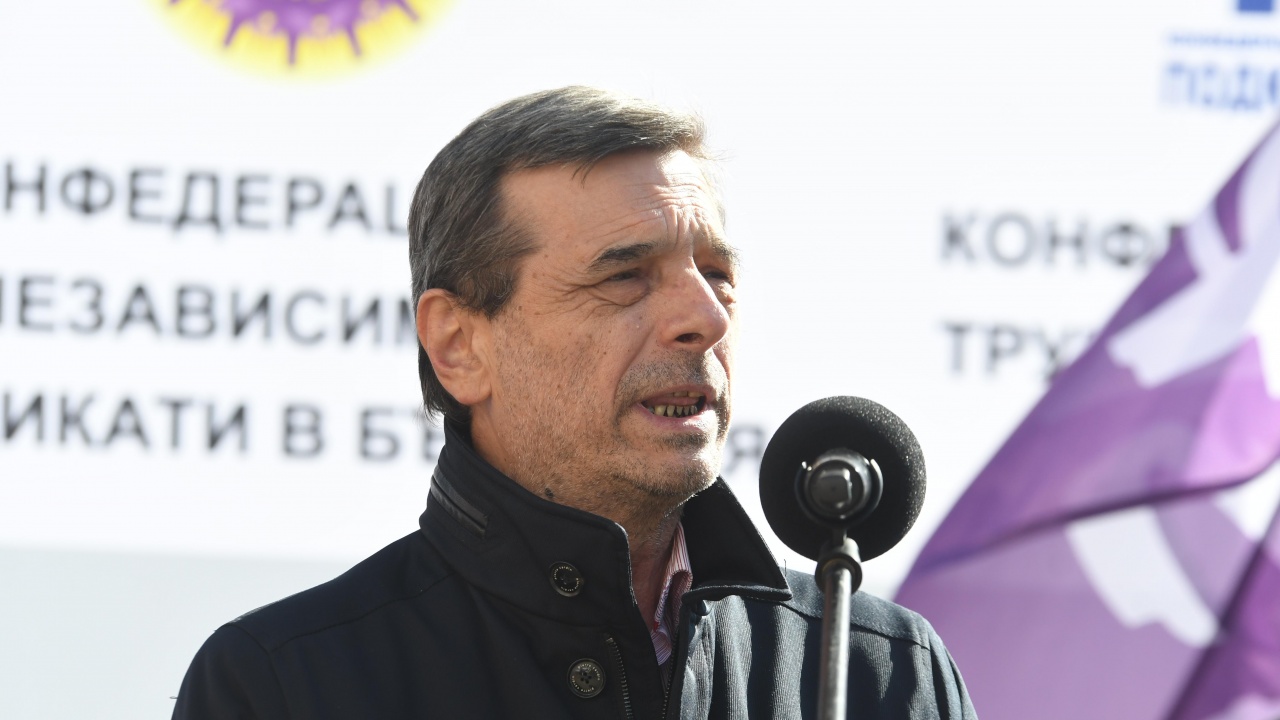 Димитър Манолов (КТ "Подкрепа"): Премиерът да заповяда на протеста и да даде предложенията си