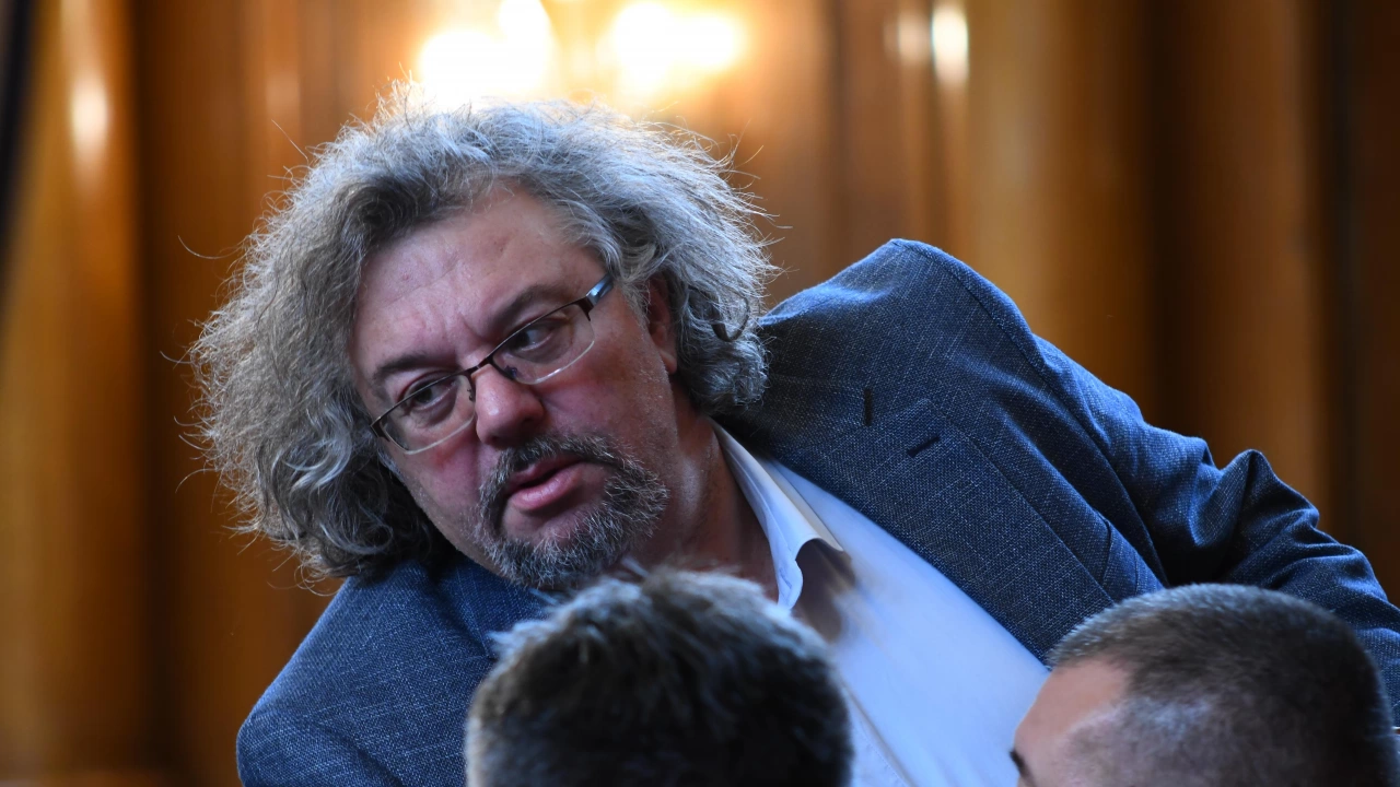 Наследници на Димитър Талев питат депутата Манол Пейков какво е