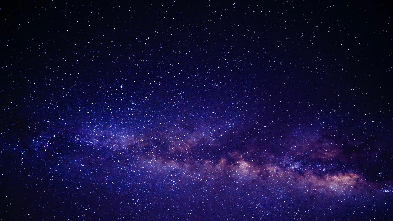 Млечният път вероятно има четири до пет пъти по малка маса