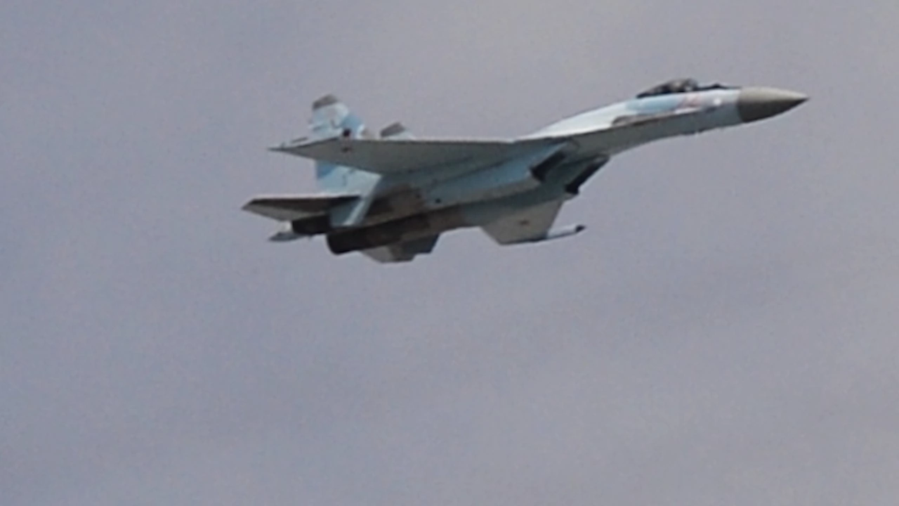 Руски военни свалиха свой изтребител Су 35 над Украйна това предаде