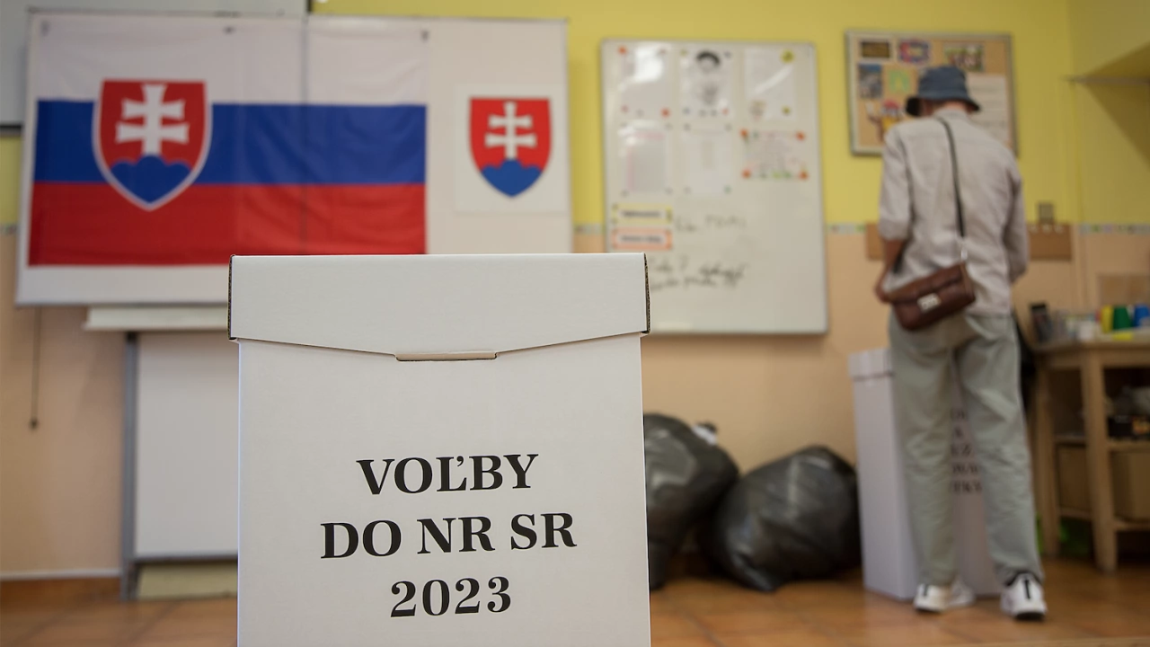 Словашката лява партия на бившия премиер Роберт Фицо победи съперника