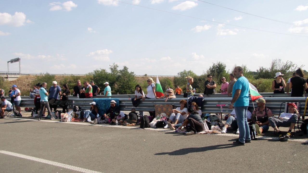 Работници от "Топлофикация-Русе" също излязоха на протест