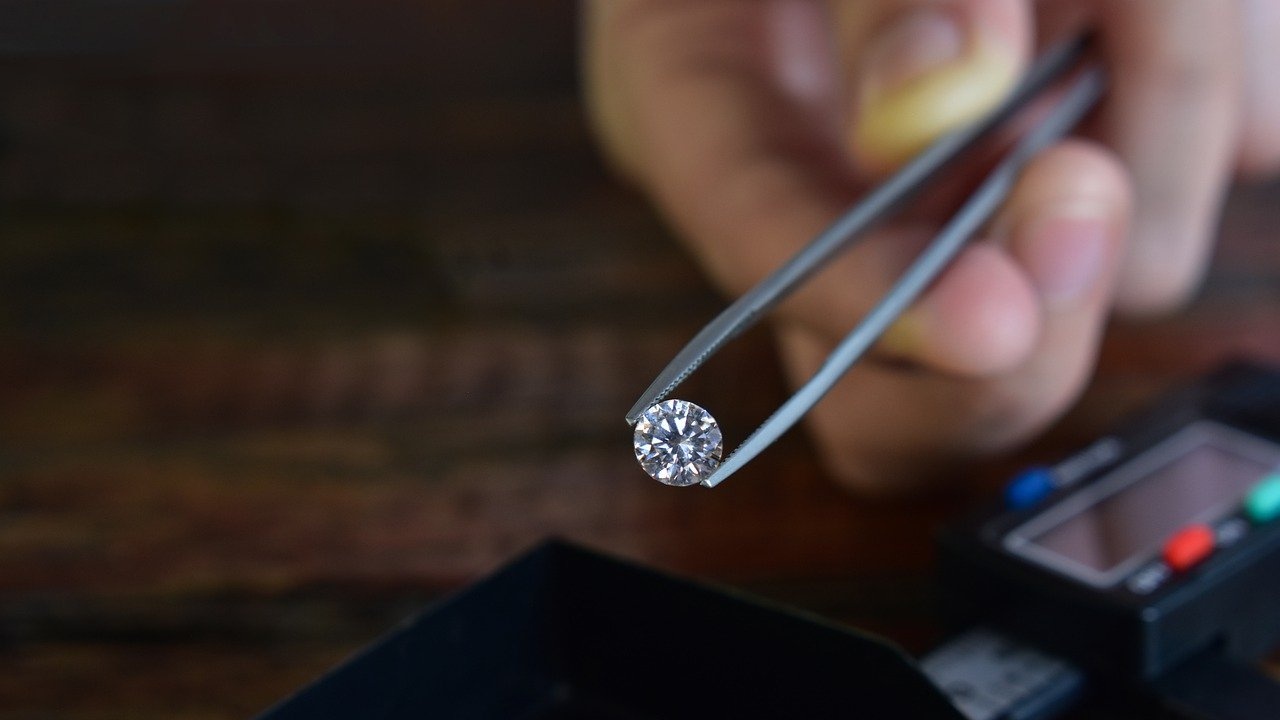 Цените на диамантите - най-ниските от години