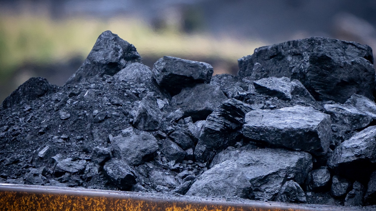 Въглищните централи в България ще спрат да работят най-късно до