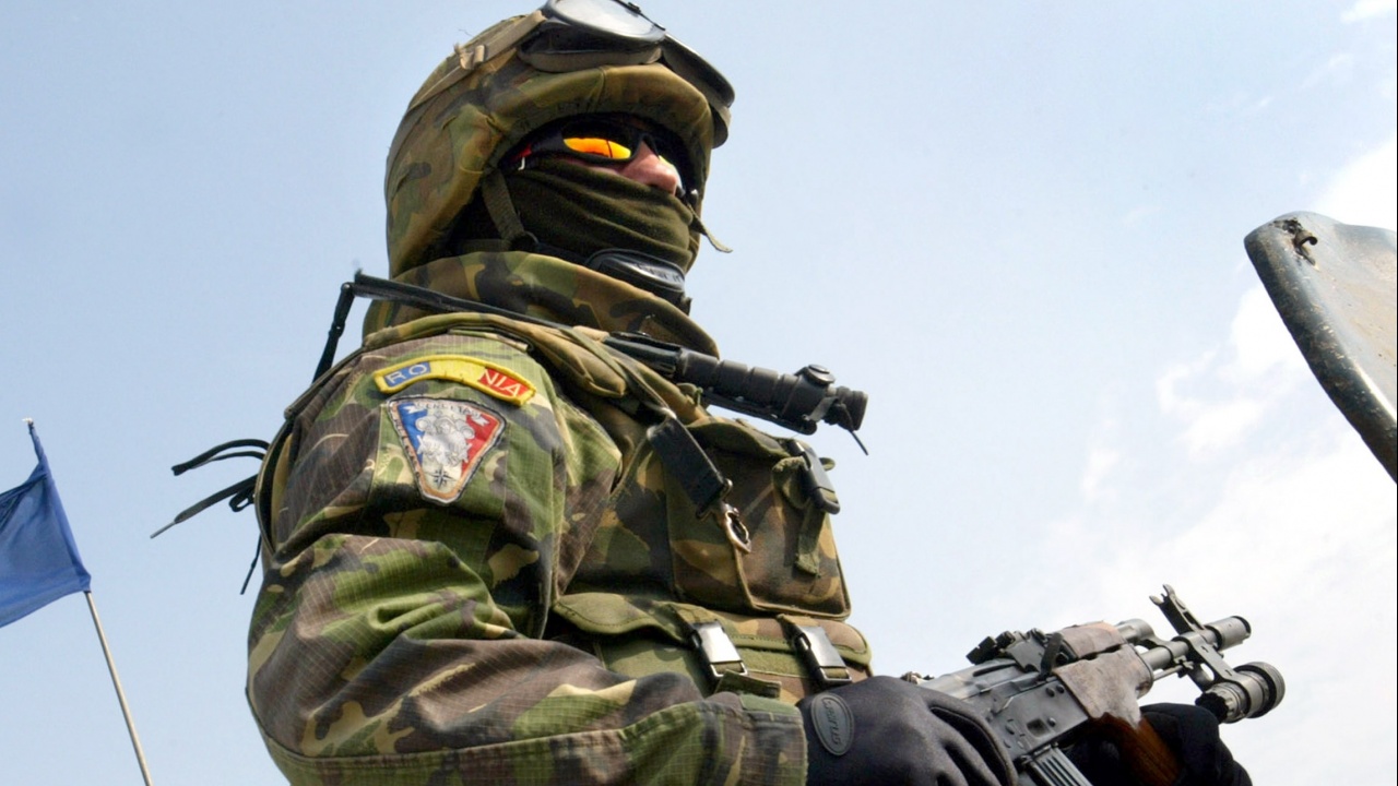 Румъния обяви, че ще засили военното си присъствие в Косово,