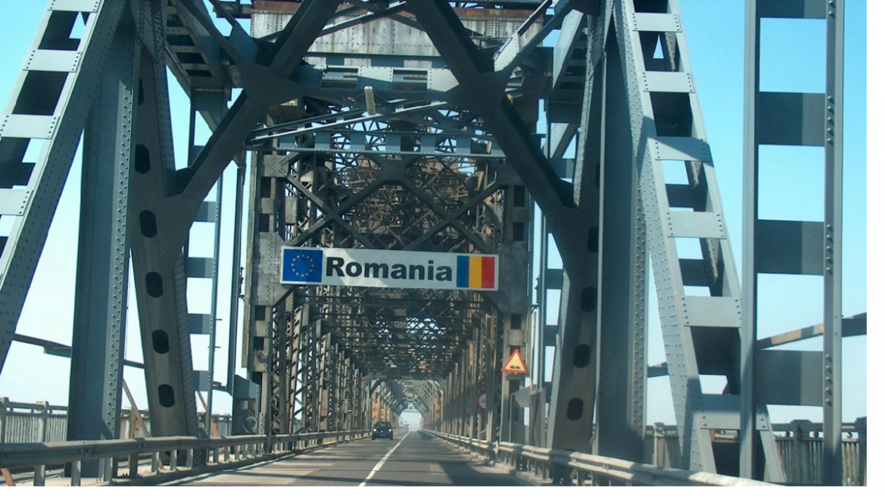 Заради неотложен ремонт спират за движение Дунав мост“ при Русе.