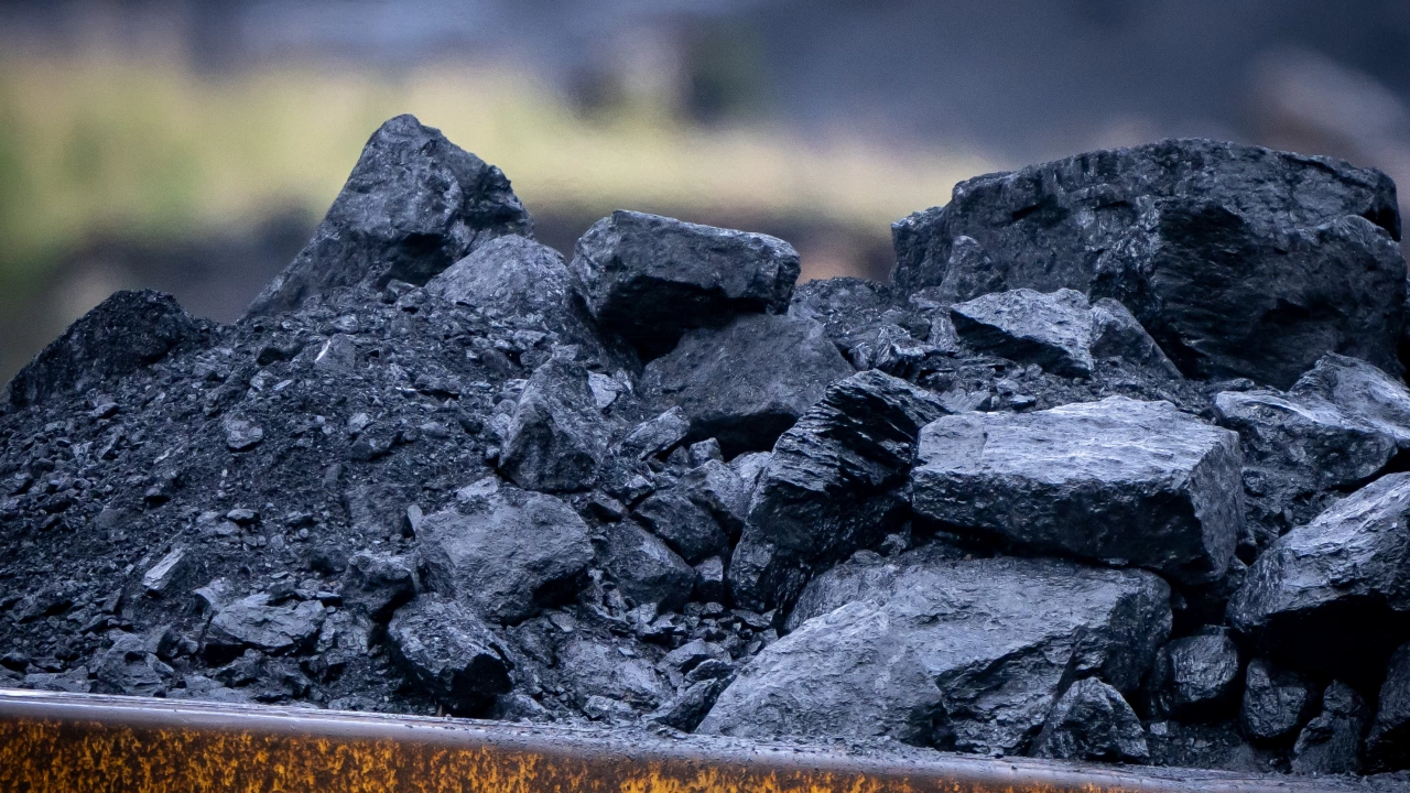 Въглищните централи в България ще спрат да работят най късно до