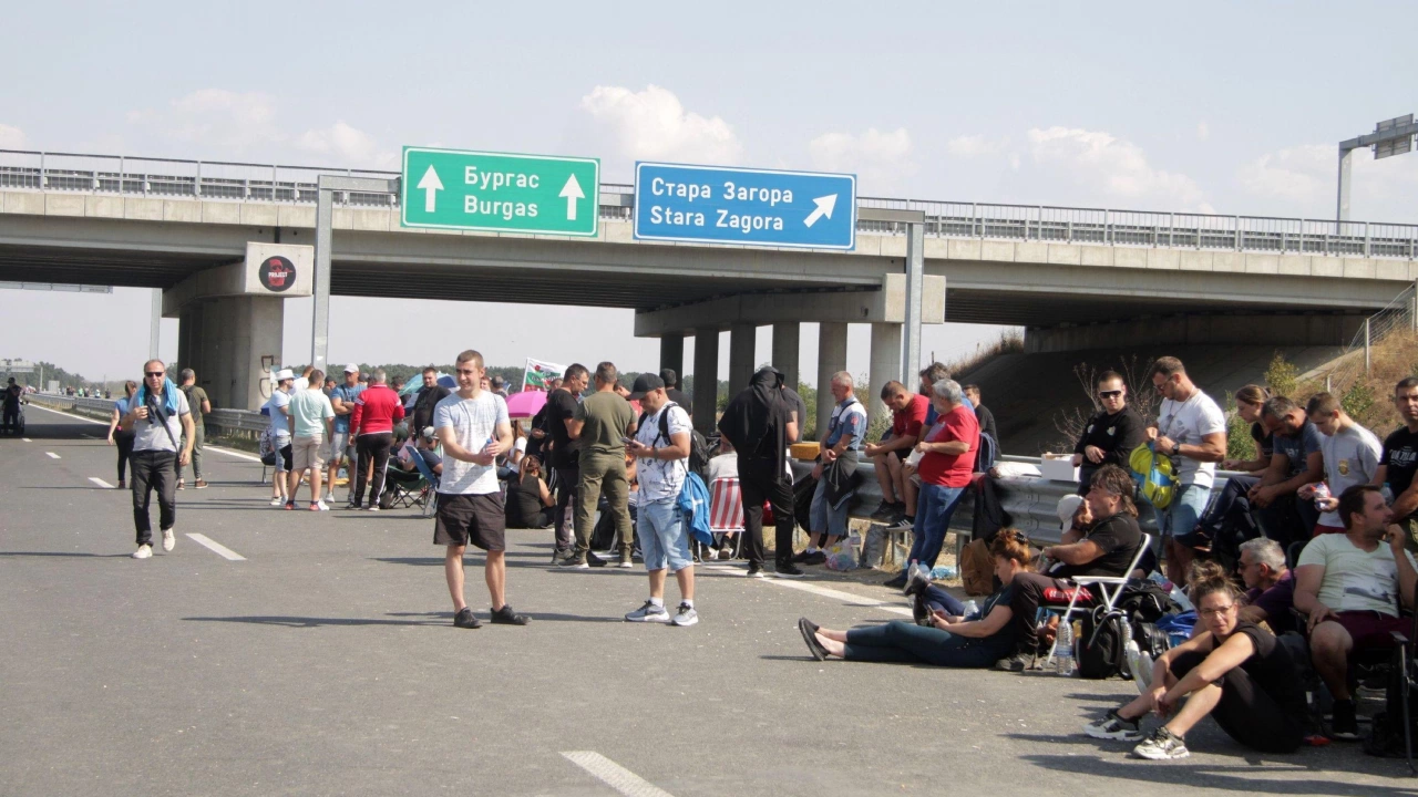 Седми ден от началото на блокадата на АМ Тракия край