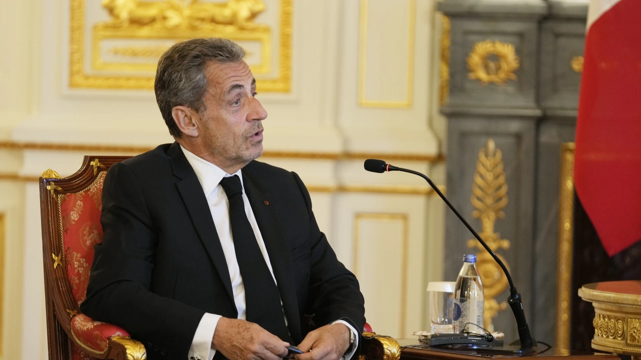 Във Франция днес започна официално разследване срещу бившия президент Никола
