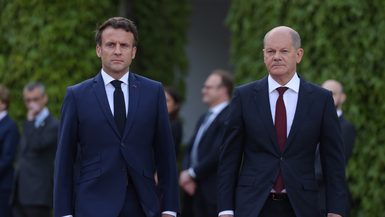 Френският президент Еманюел Макрон заяви днес, че с неговия екип