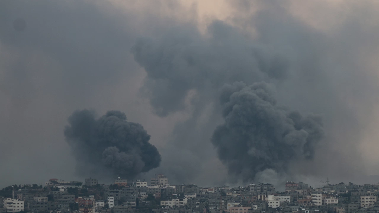 Ивицата Газа е под пълна блокада след неочакваната атака на