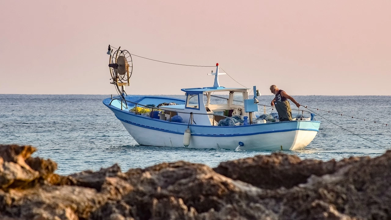 Европейската комисия прие предложение за възможностите за риболов за 2024 г в