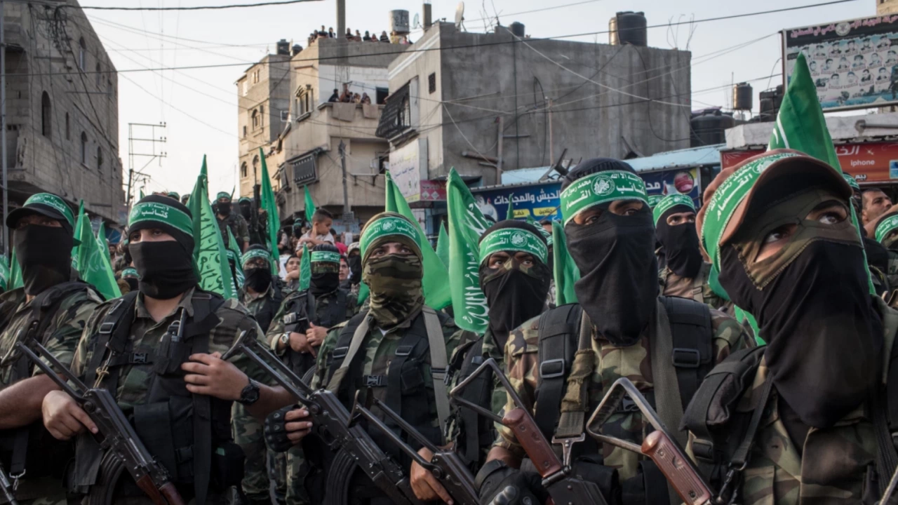 Не бива да се прави знак за равенство между Хамас