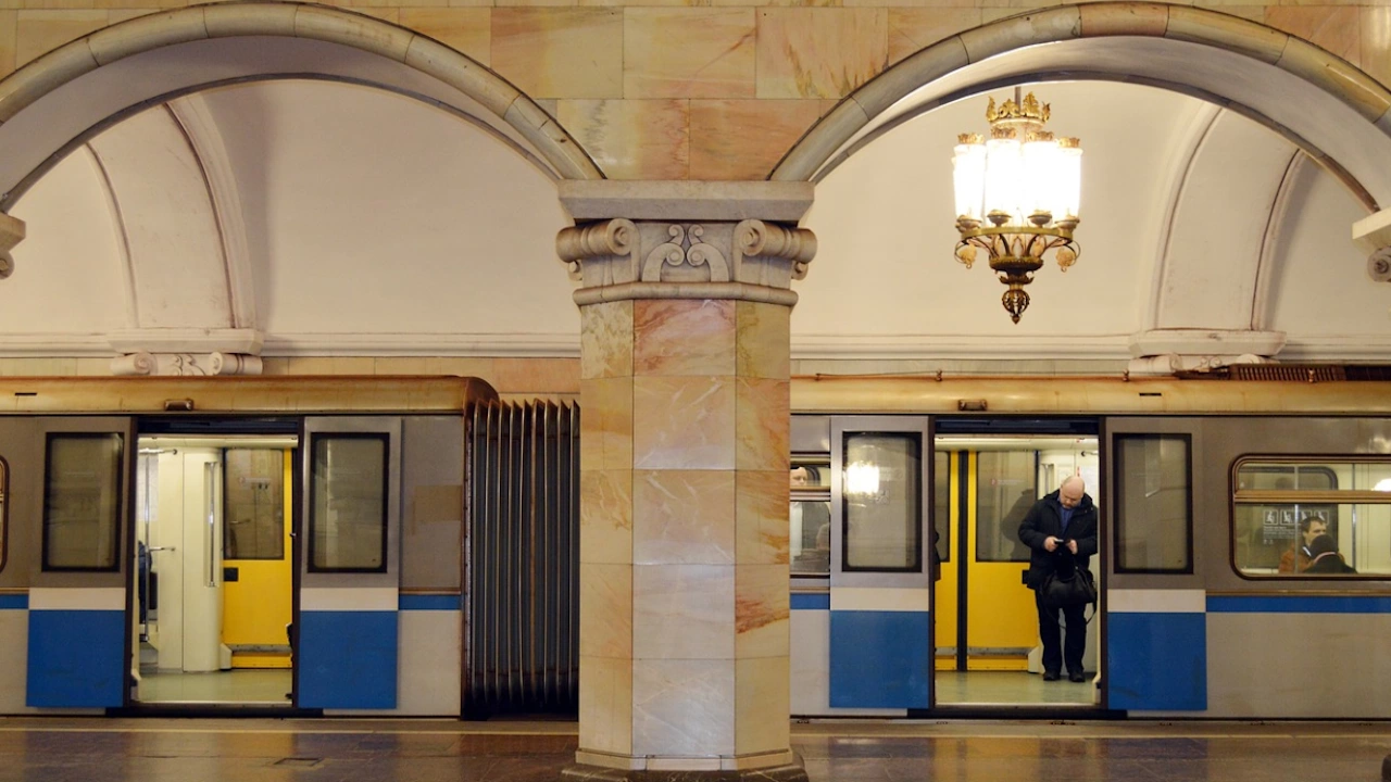 Тежък инциденти в московското метро  
Два влака са се сблъскали на
