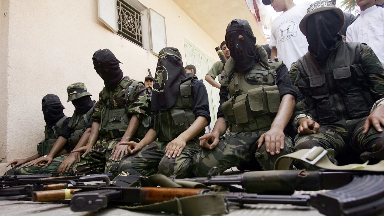 Проиранската ливанска терористична групировка Хизбула заяви че няма да се