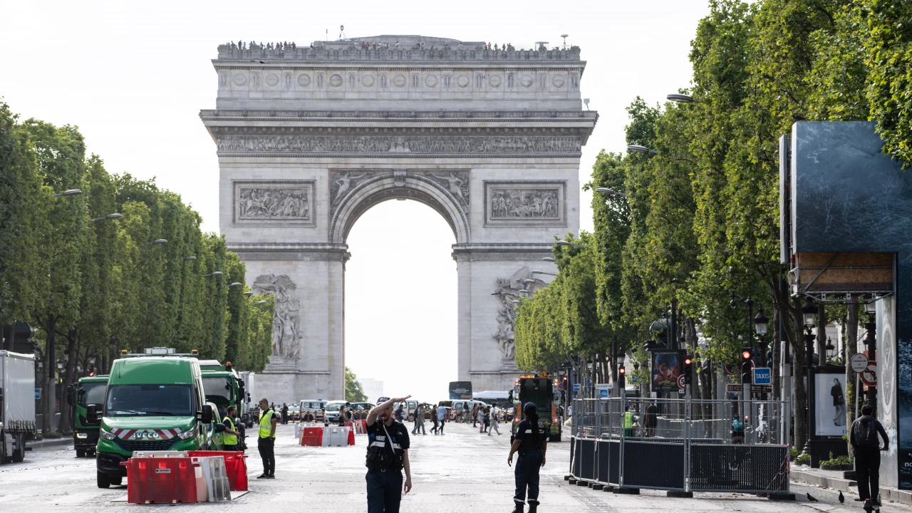 Франция обяви най висока степен на тревога за терористична заплаха Напрежението