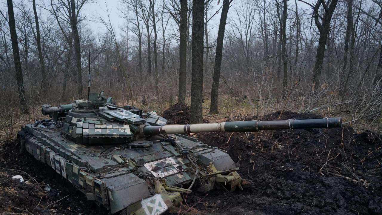 Украйна съобщи за ожесточени боеве край източния град Авдеевка които