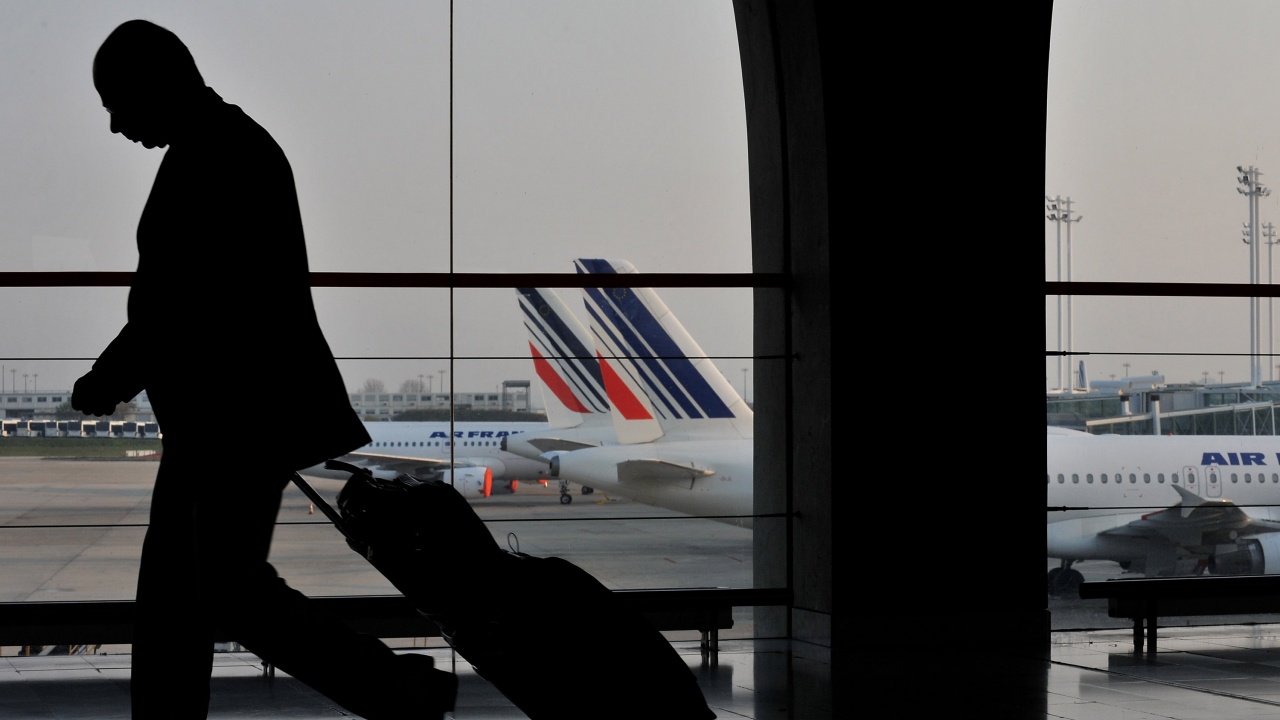 6 летища във Франция са евакуирани заради сигнали за бомба.