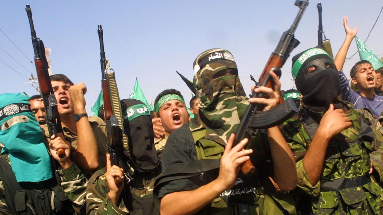 Част от оръжията, които терористите от Хамас използваха по време