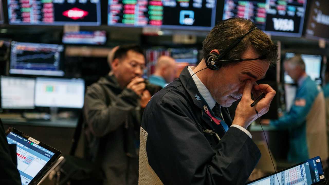Европейските пазари отвориха с понижение в четвъртък, тъй като инвеститорите