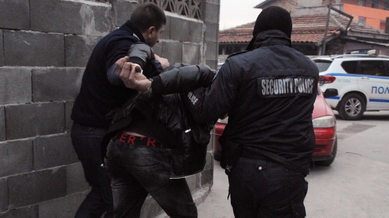 Четиринайсет са задържаните към момента в Бургаско в хода на