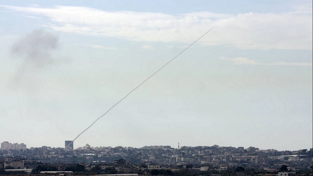 Израелските войски продължават да се струпват в близост до Газа