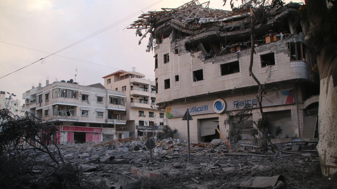 Палестинците в Газа съобщиха за масиран обстрел в района на