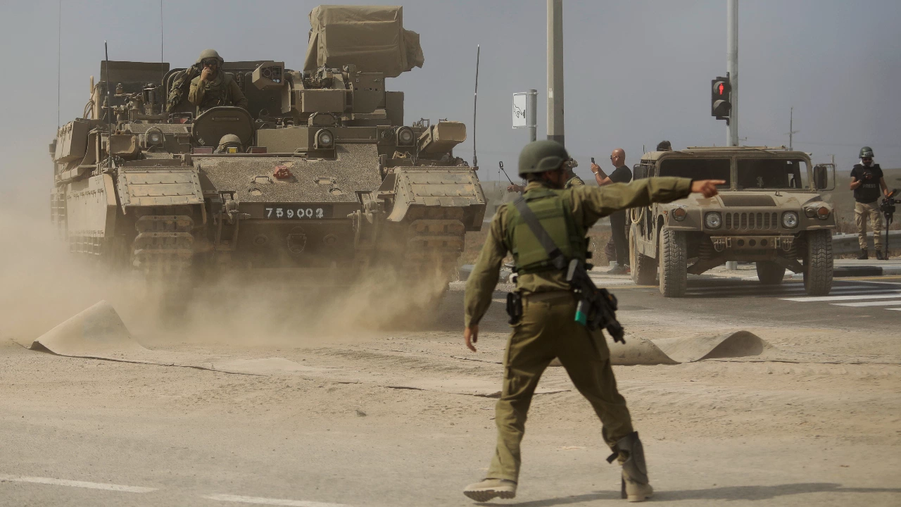 Палестинците казаха че са получили подновено предупреждение от израелската армия