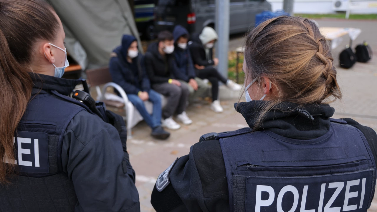 Германският кабинет одобри днес законопроект който цели да улесни депортирането