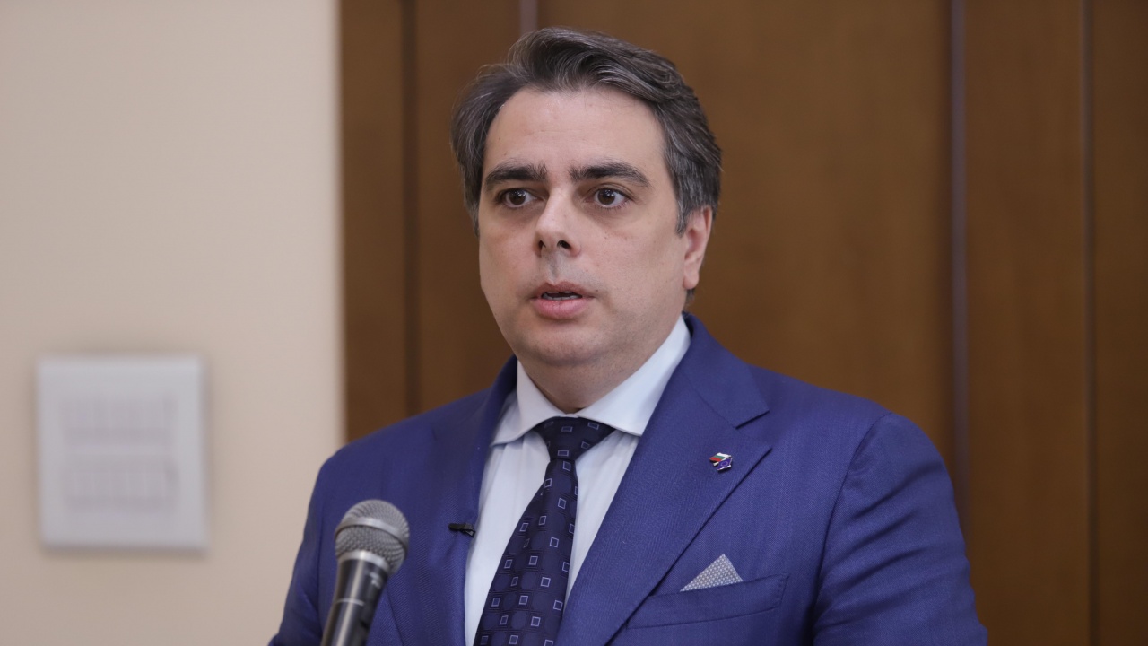 Гръцките медии коментират участието на министъра на финансите на международния