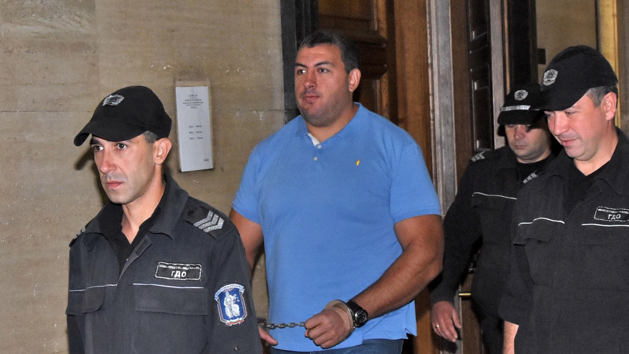 Петър Стоянов-Сумиста от групата Килърите осъди прокуратурата на 3000 лв.